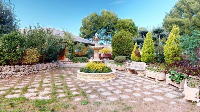 Jardí de Casa o xalet en venda en La Muela amb Aire condicionat, Calefacció i Jardí privat