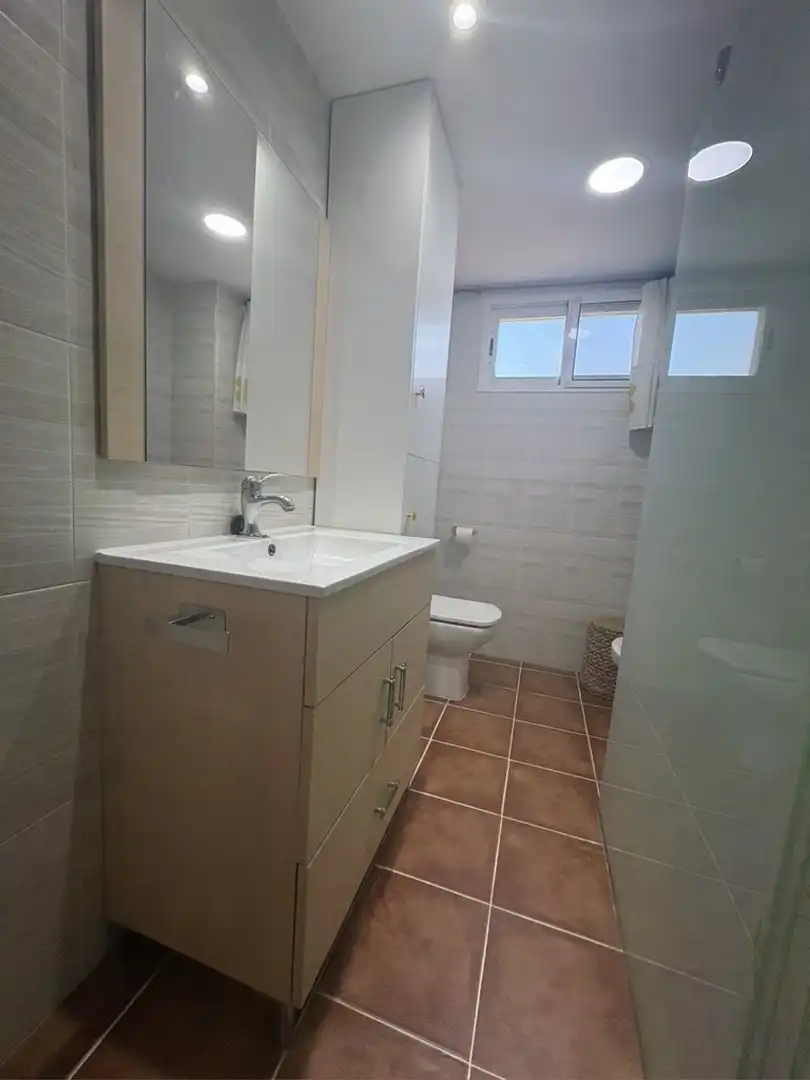 Badezimmer von Wohnung zum Verkauf in Valencia mit Heizung, Abstellraum und Balkon