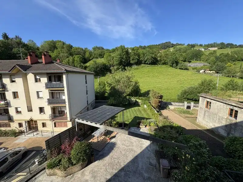 Jardín de Piso en venta en Antzuola con Calefacción, Jardín privado y Terraza