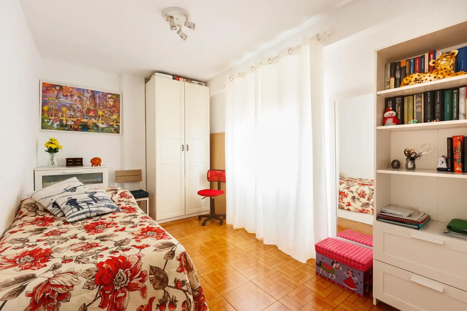 Bedroom of Flat for sale in Madrid  with Air Conditioner, Heating and Furnished