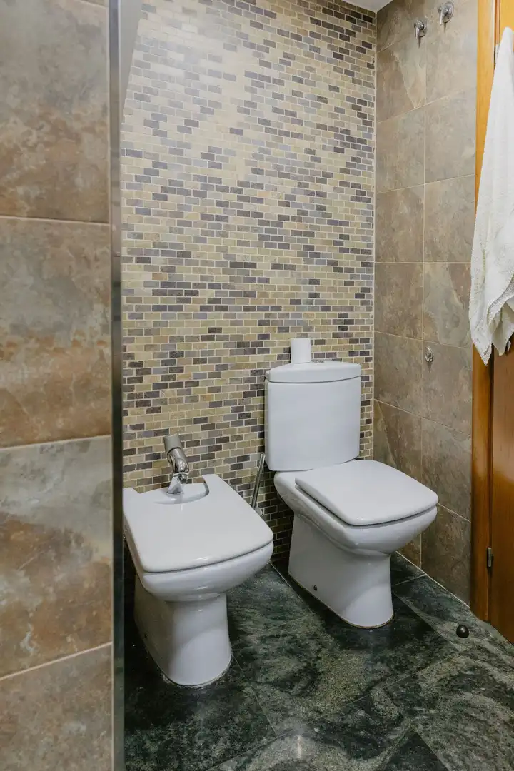 Bathroom of Houses for sale in Santa Coloma de Gramenet  with Air Conditioner, Heating and Private garden