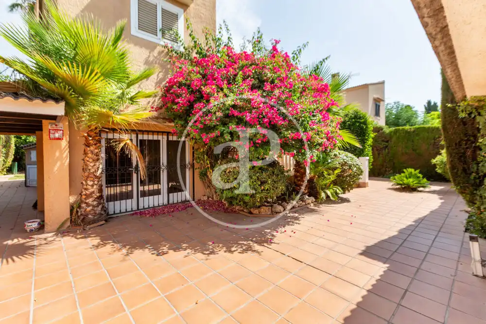 Jardí de Casa o xalet en venda en L'Eliana amb Aire condicionat, Calefacció i Jardí privat
