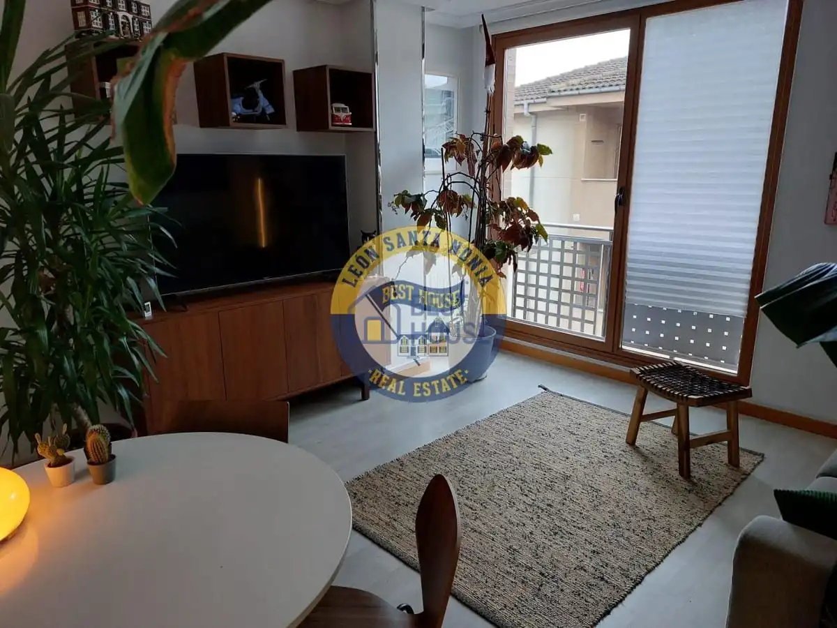 Flat with terrace for sale in Villaquilambre, imagen 8