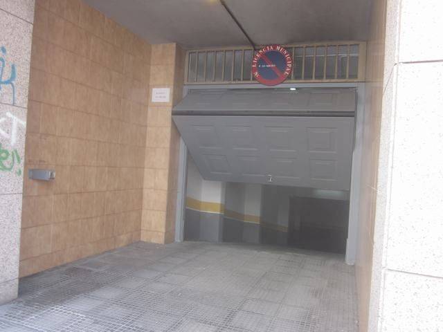 Garaje en Alquiler en Rúa Doutor Maceira en Conxo