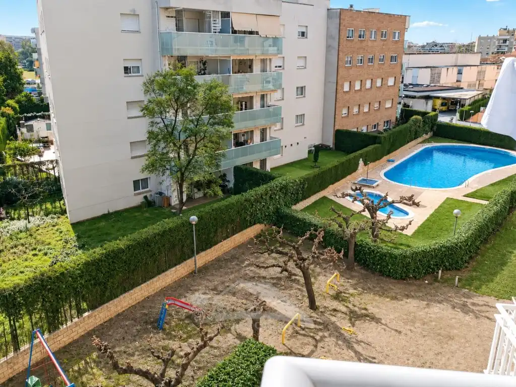 Wohnung mit Aufzug zum Verkauf in Calle Barcelona