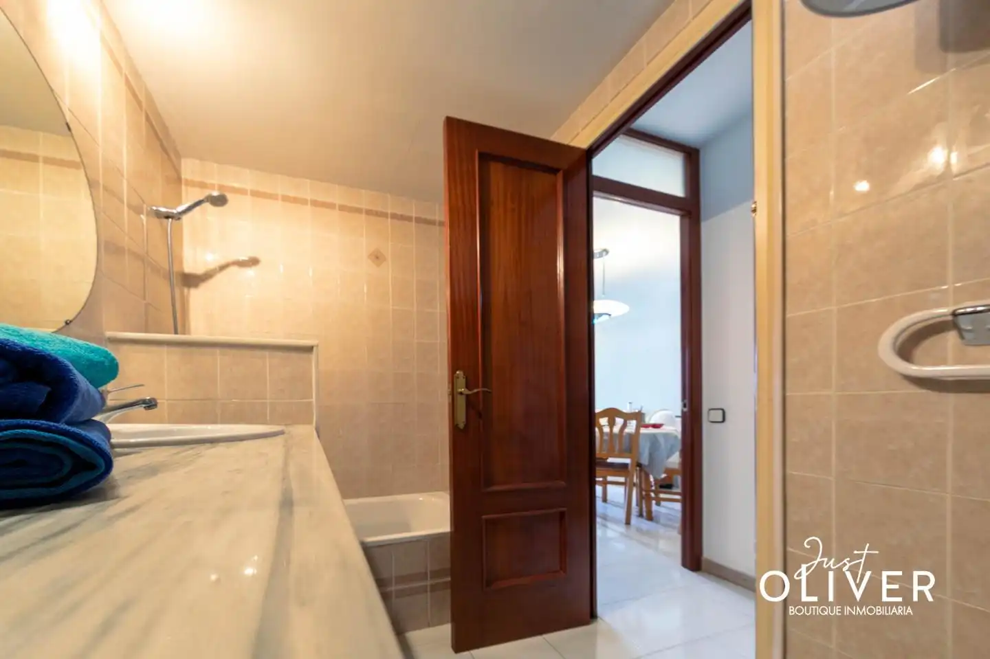 Badezimmer von Dachboden zum Verkauf in Vila-seca mit Terrasse, Möbliert und Gemeinschaftspool