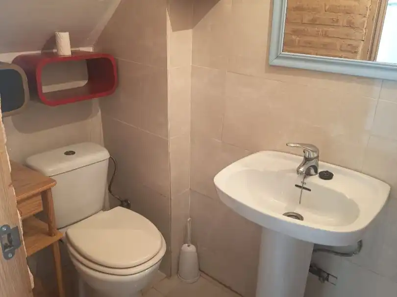Bany de Casa o xalet de lloguer en Benavides amb Terrassa