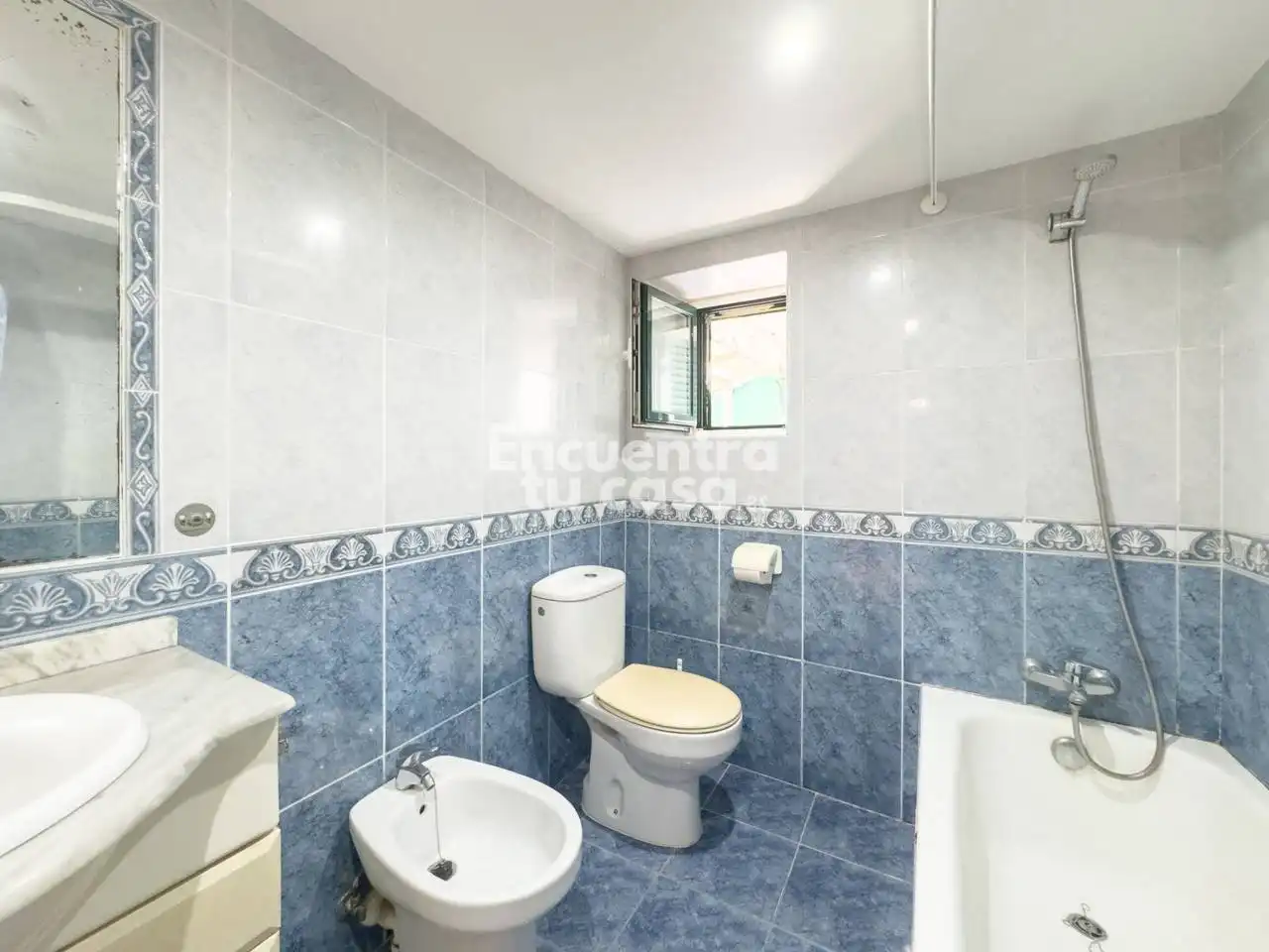Baño de Piso en venta en Hondarribia con Calefacción, Terraza y Trastero