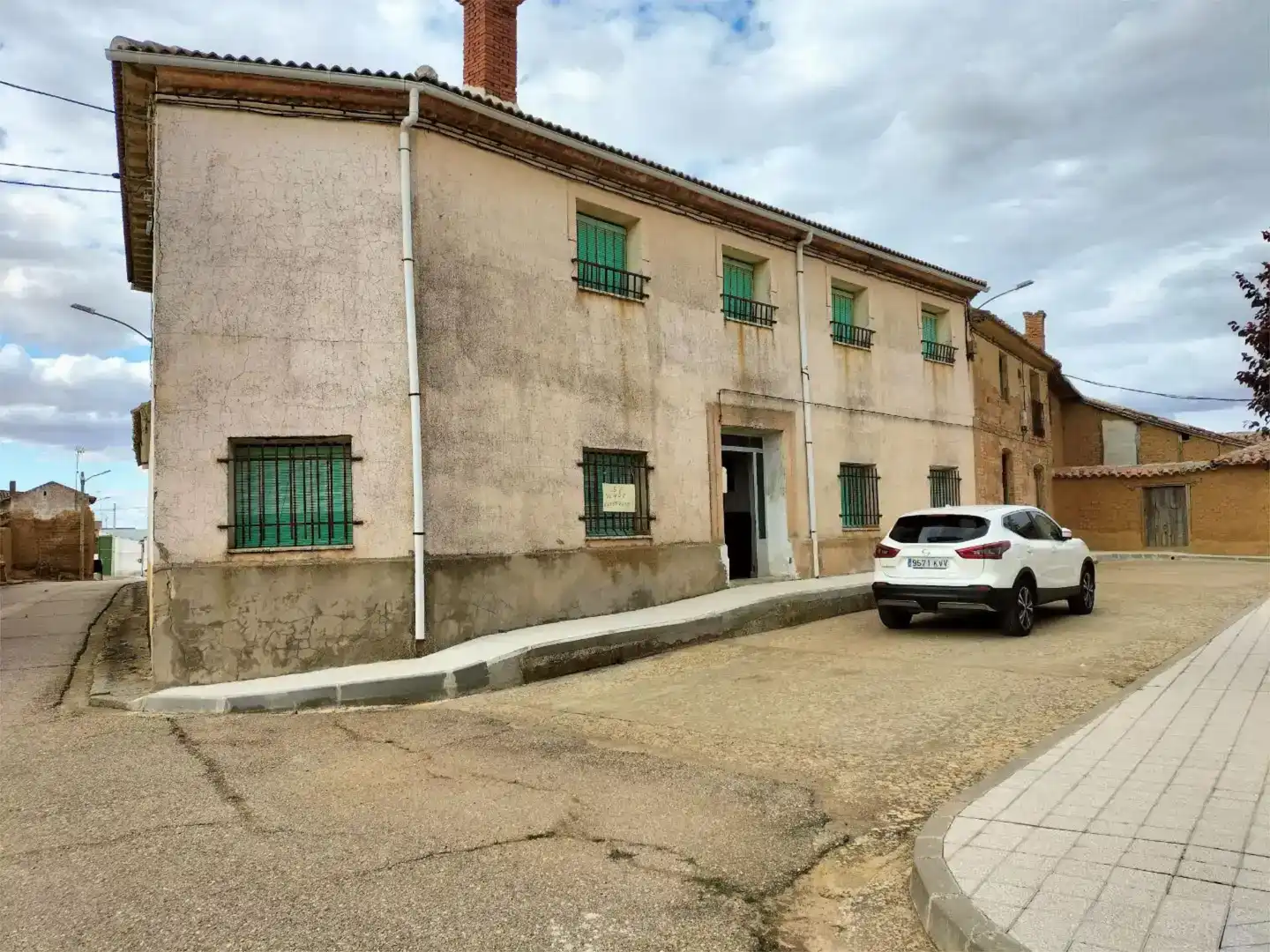 Vista exterior de Casa adosada en venda en Pozo de Urama amb Moblat