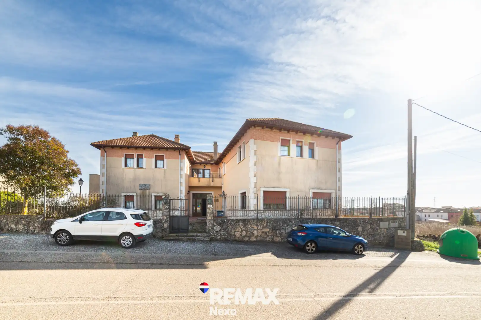 Exterior view of Buildings for sale in San Llorente
