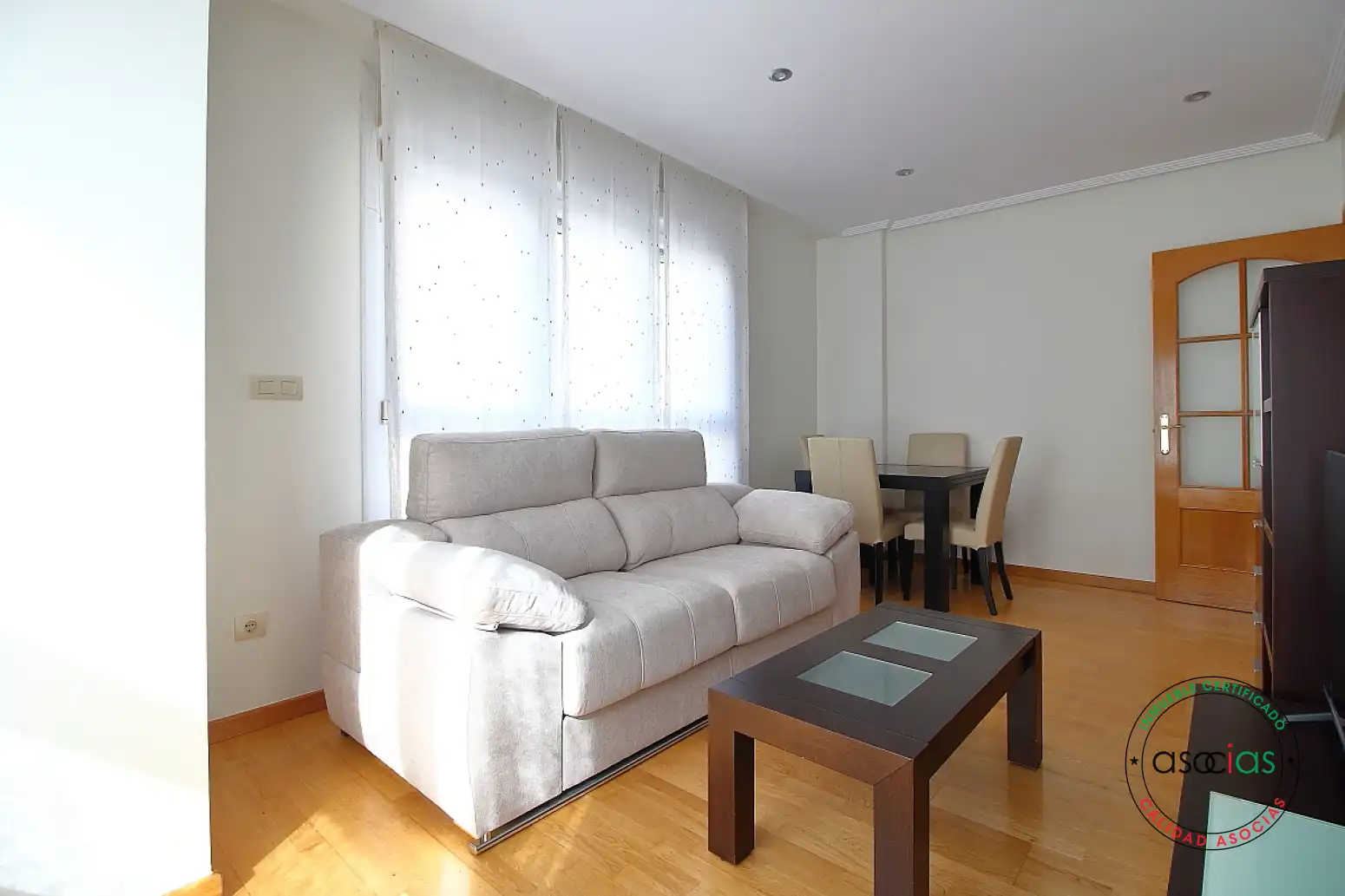 Sala d'estar de Pis en venda en Gijón  amb Calefacció, Parquet i Traster