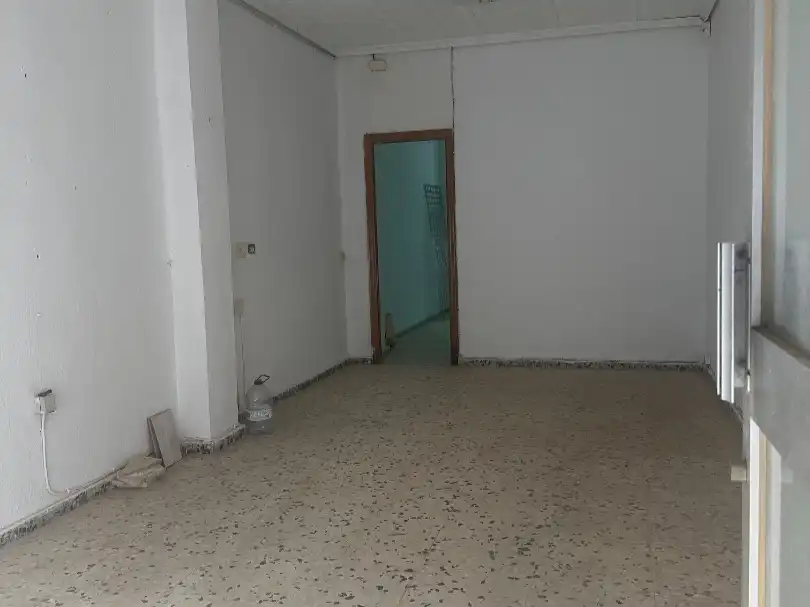 Gewerbefläche zum Verkauf in Calle Horta 9