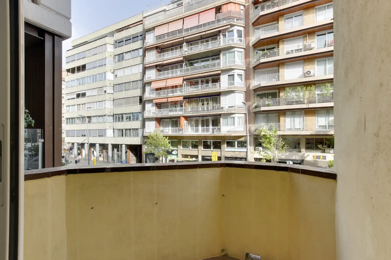 Exterior view of Flat for rent in Barcelona  with Air Conditioner, Heating and Parquet flooring