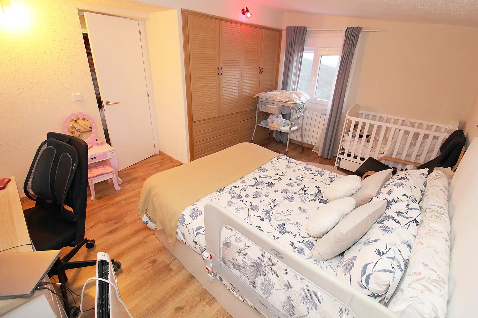 Bedroom of Houses for sale in Torremocha de Jarama  with Air Conditioner, Heating and Private garden