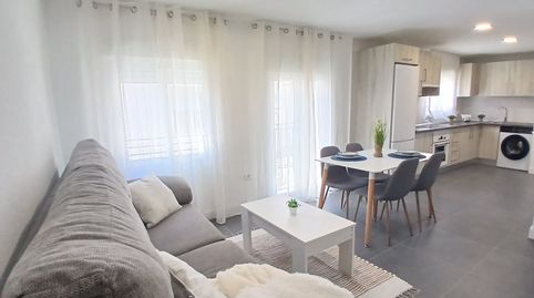 Foto 2 de Piso de alquiler en Ctra. Circunvalación - La Magdalena, Jaén Capital