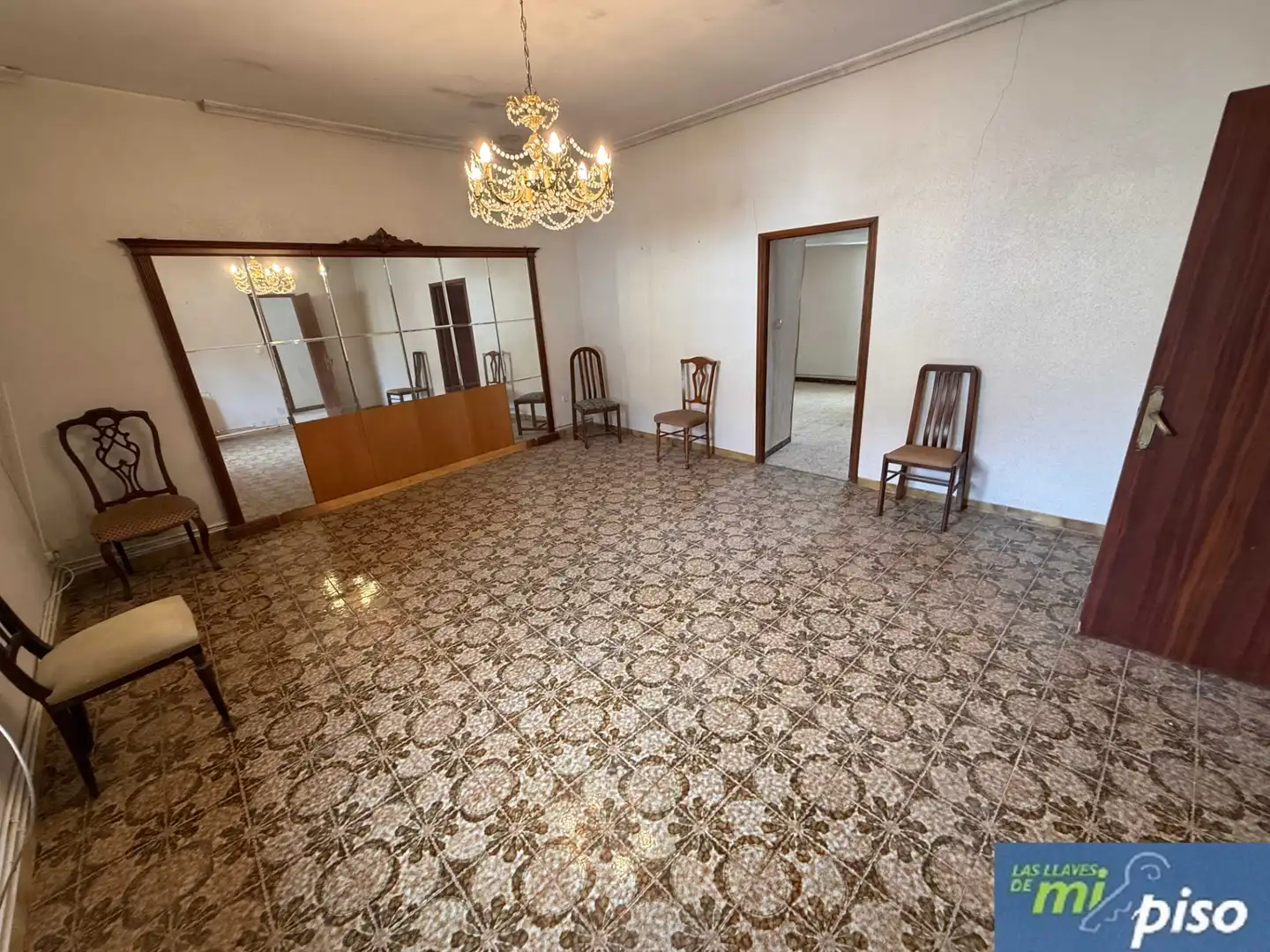 Sala de estar de Casa o chalet en venta en Aguilar de Campos con Calefacción, Jardín privado y Terraza
