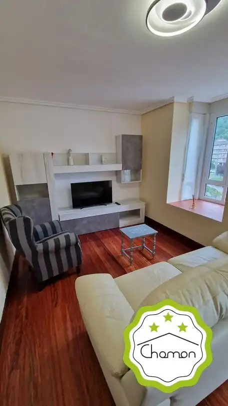 Wohnzimmer von Wohnung zur Miete in Santoña mit Heizung