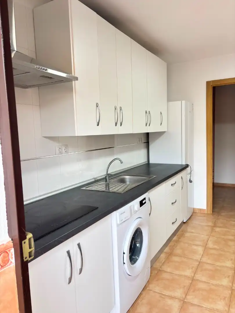 Cuina de Apartament de lloguer en Moclinejo amb Rentadora i Balcó