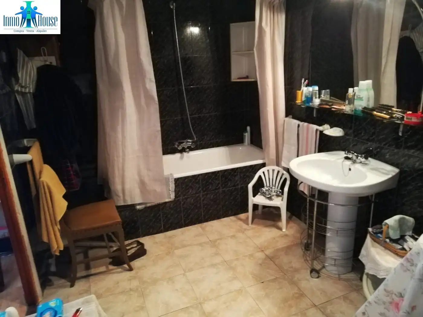 Bany de Casa o xalet en venda en Albacete amb Terrassa, Traster i Moblat