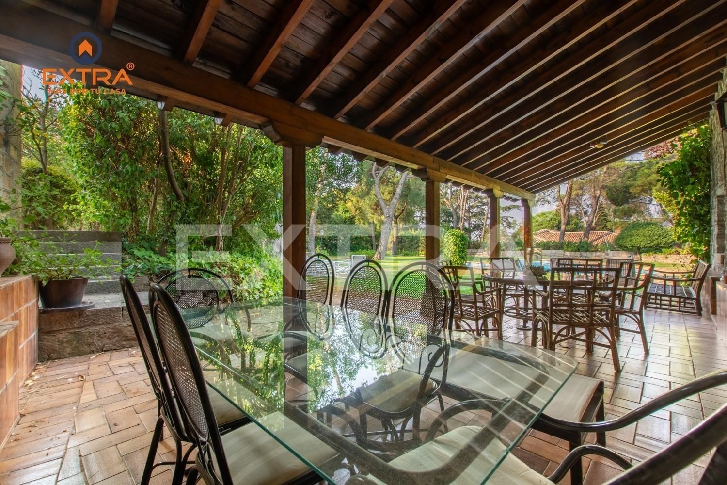 Terrassa de Casa o xalet en venda en Torrelodones amb Jardí privat, Terrassa i Piscina
