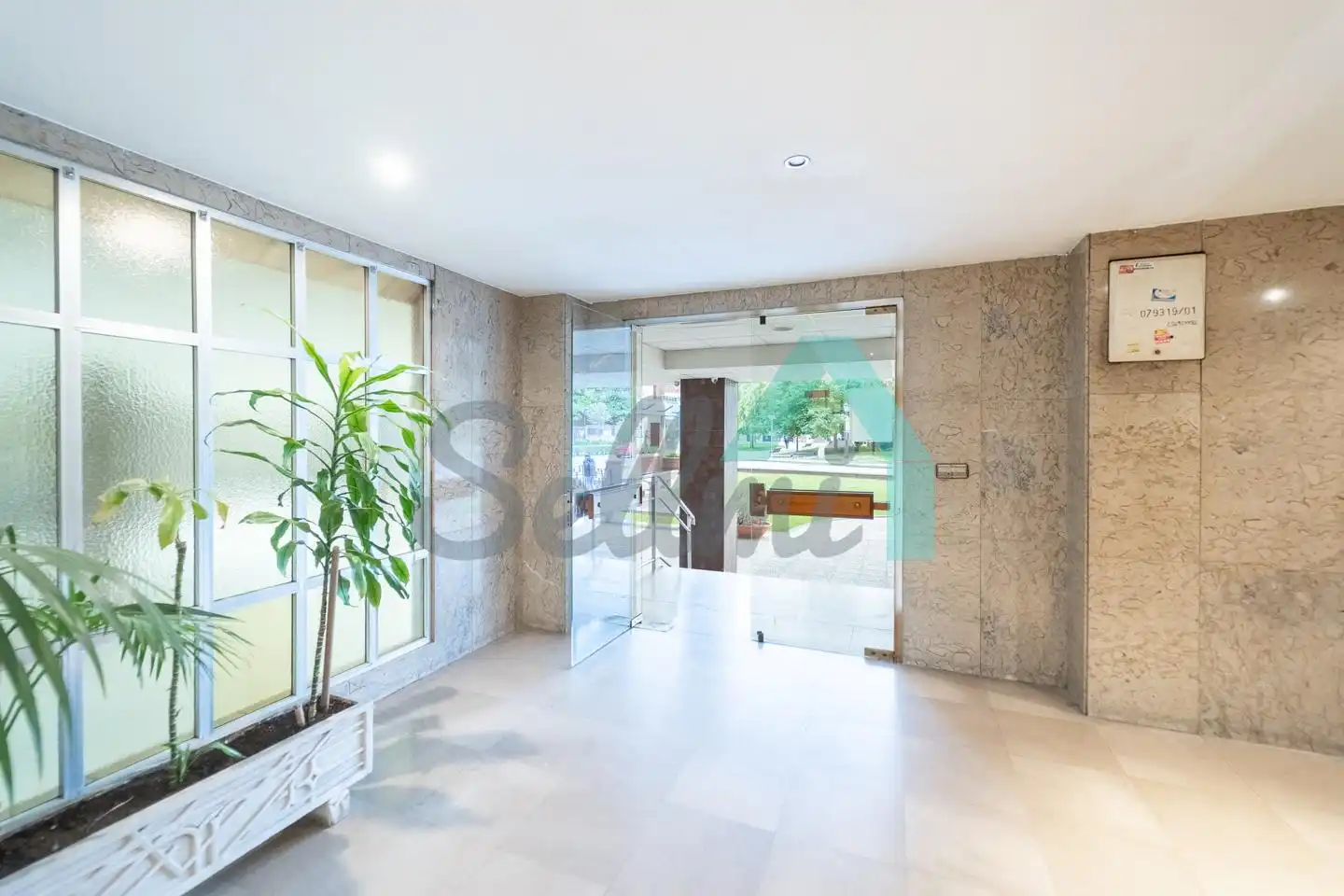 Piso en venta en Oviedo  con Calefacción, Terraza y Trastero