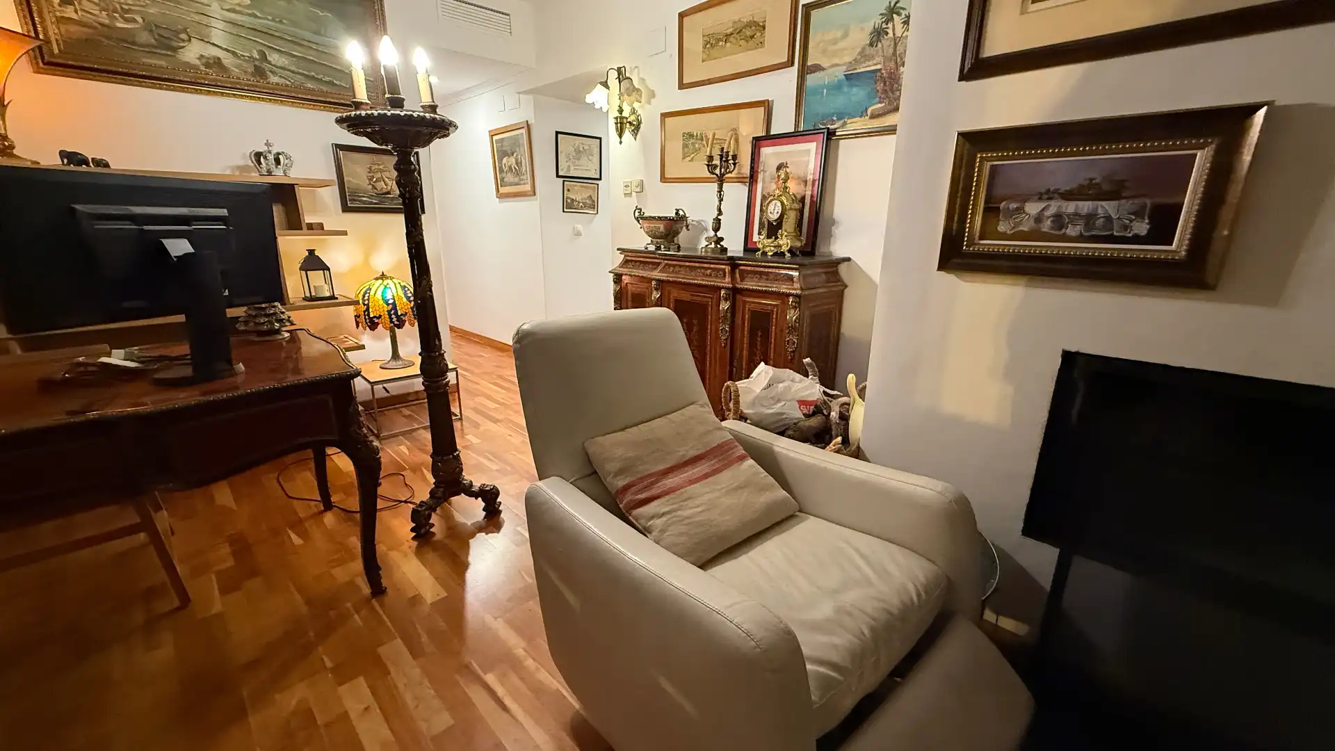 Sala de estar de Piso en venta en Chinchilla de Monte-Aragón con Calefacción, Parquet y Lavadora