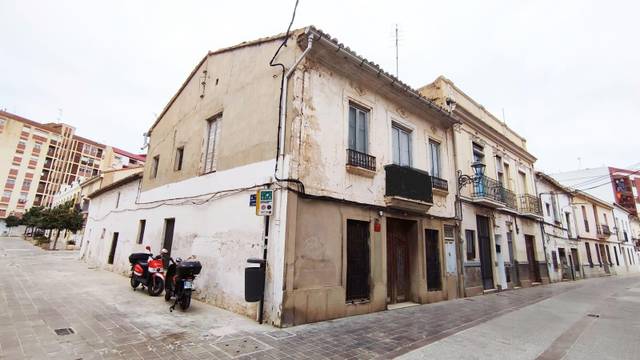 Casa-chalet en Venta en Calle MOSEN RAUSELL en Barrio de Campanar
