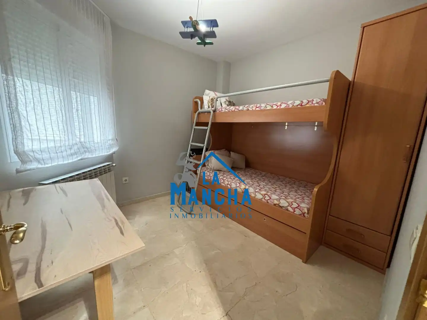 Habitación de Piso en venta en  Albacete Capital con Aire acondicionado, Calefacción y Terraza