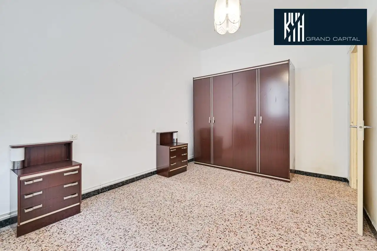 Schlafzimmer von Erdgeschoss zum Verkauf in Salt mit Heizung und Abstellraum