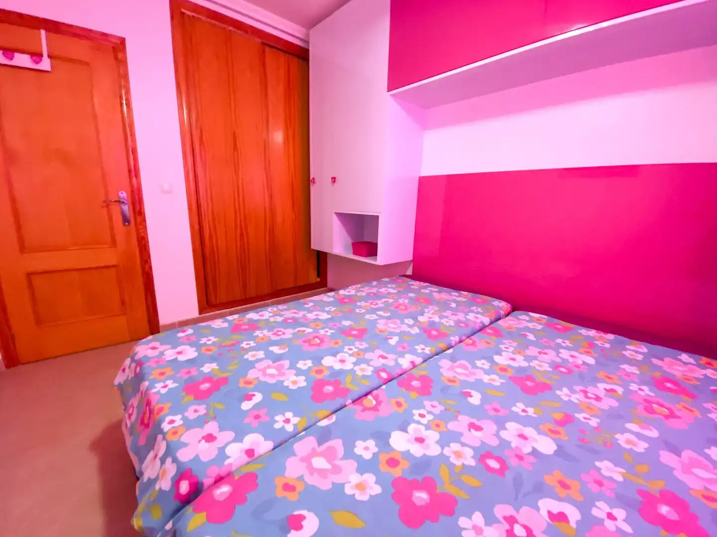 Habitación de Apartamento de alquiler en Orihuela con Aire acondicionado, Calefacción y Terraza