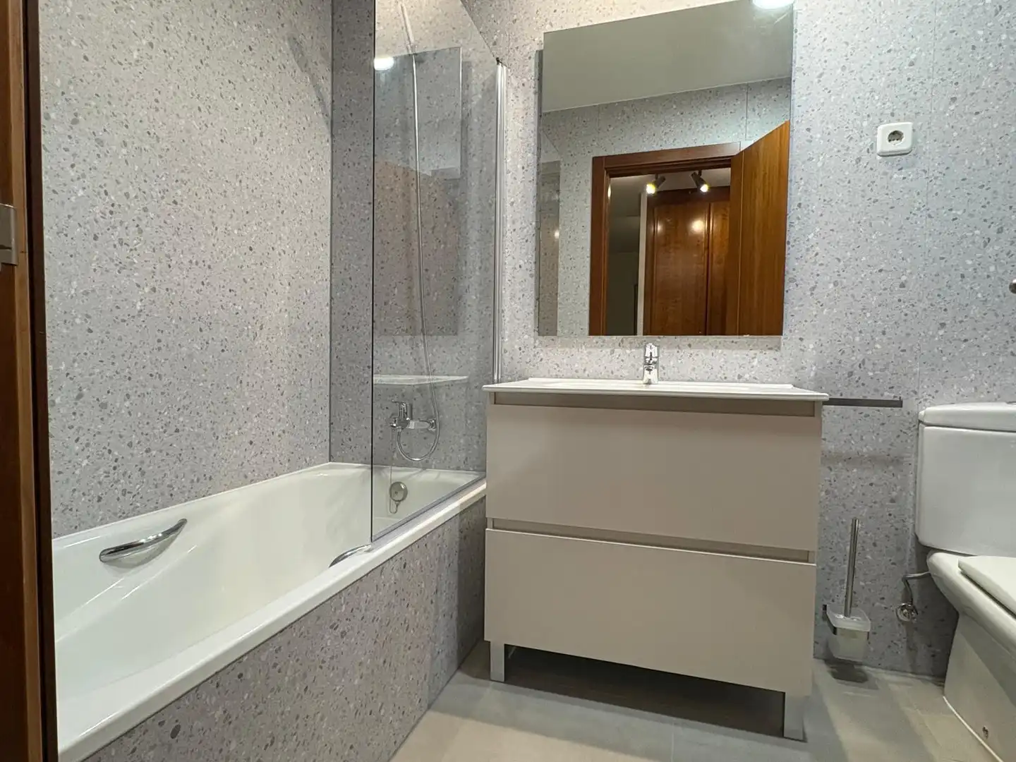Baño de Piso en venta en Villanueva de la Cañada con Aire acondicionado, Calefacción y Parquet