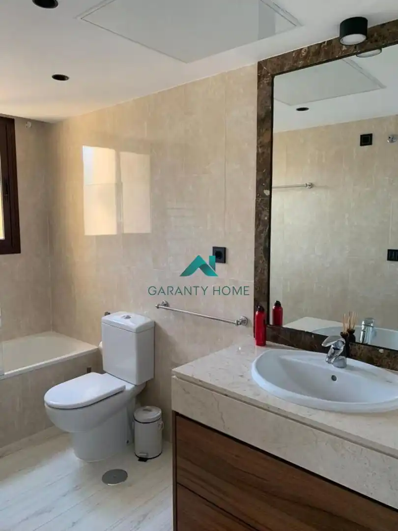 Bathroom of Flat for rent in Estepona  with Air Conditioner, Terrace and Storage room