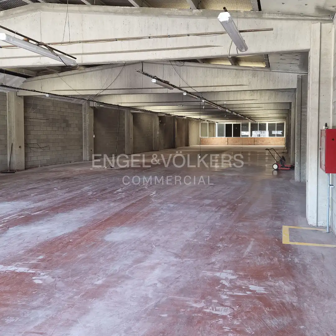 Nave industrial en venta en Sant Feliu de Llobregat