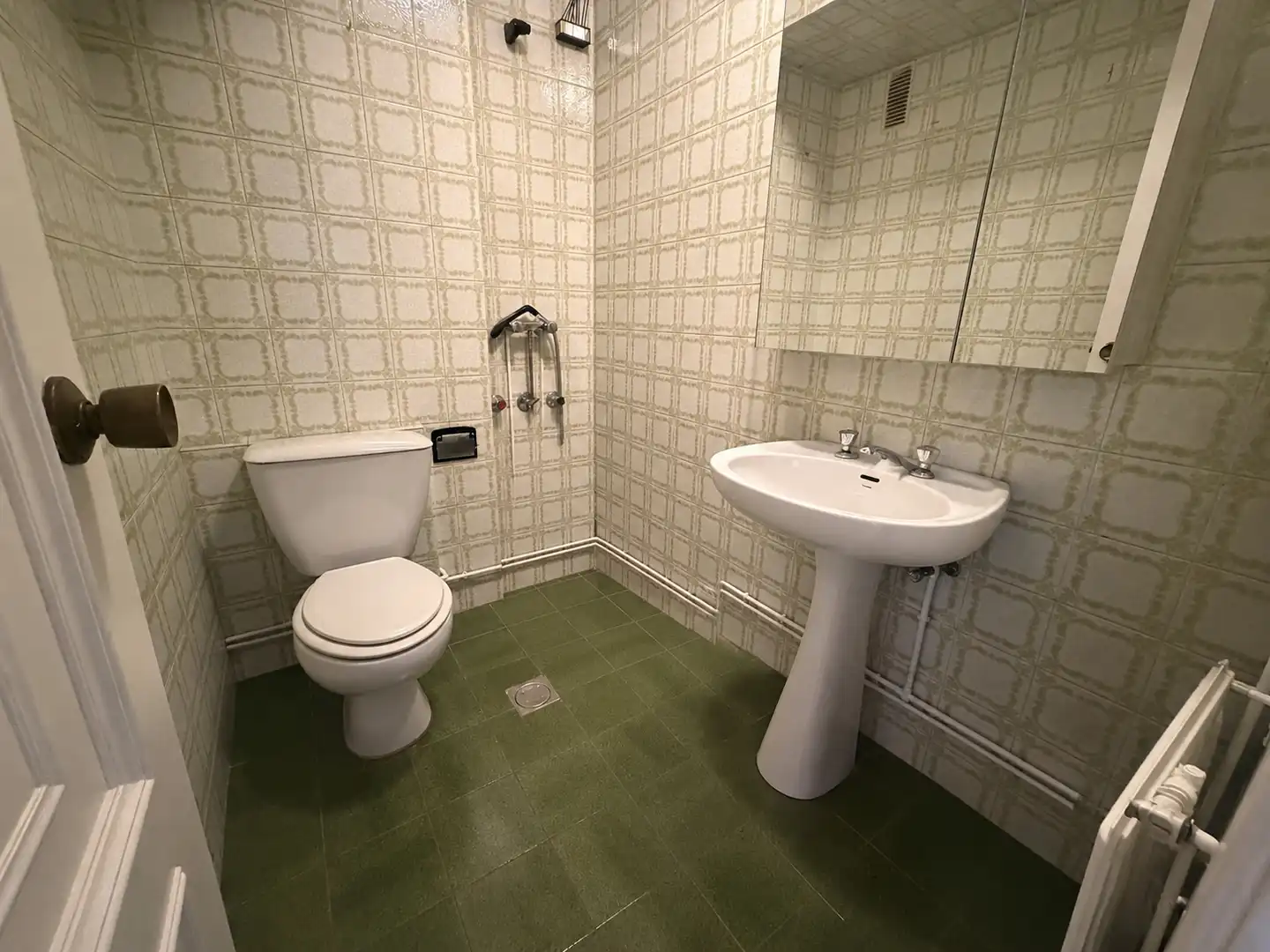 Bathroom of Flat for sale in A Coruña Capital   with Parquet flooring, Furnished and Oven