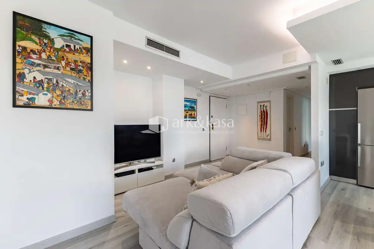 Wohnzimmer von Wohnung zum Verkauf in Valencia mit Klimaanlage, Abstellraum und Ofen
