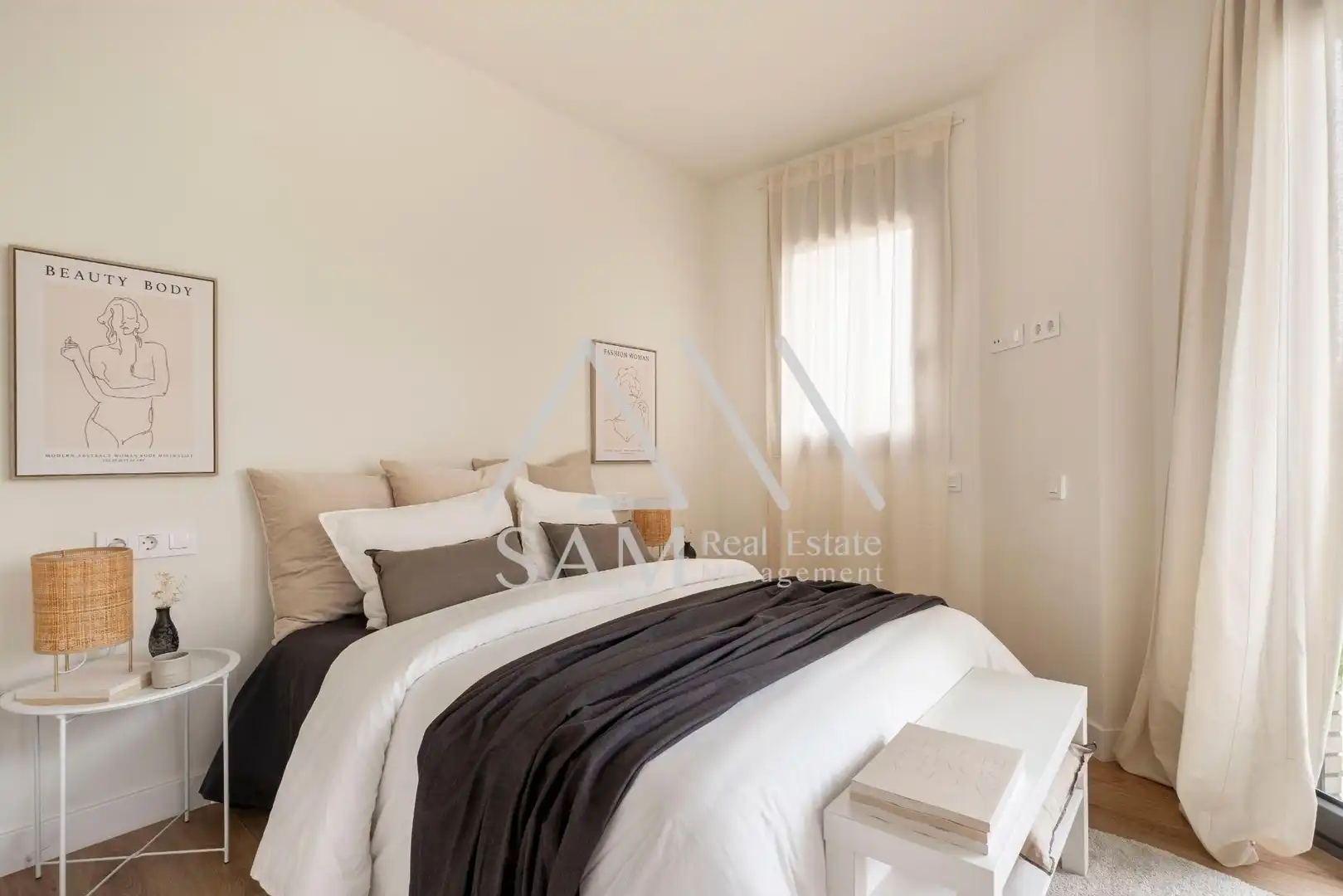 Habitación de Piso en venta en Barcelona con Calefacción, Terraza y Balcón