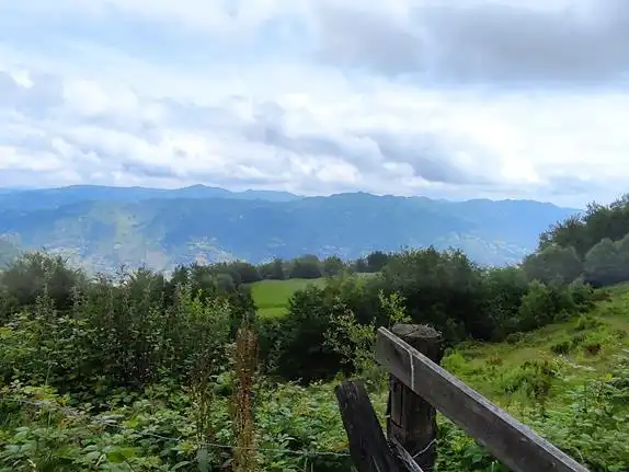 Vista exterior de Finca rústica en venda en Aller amb Moblat