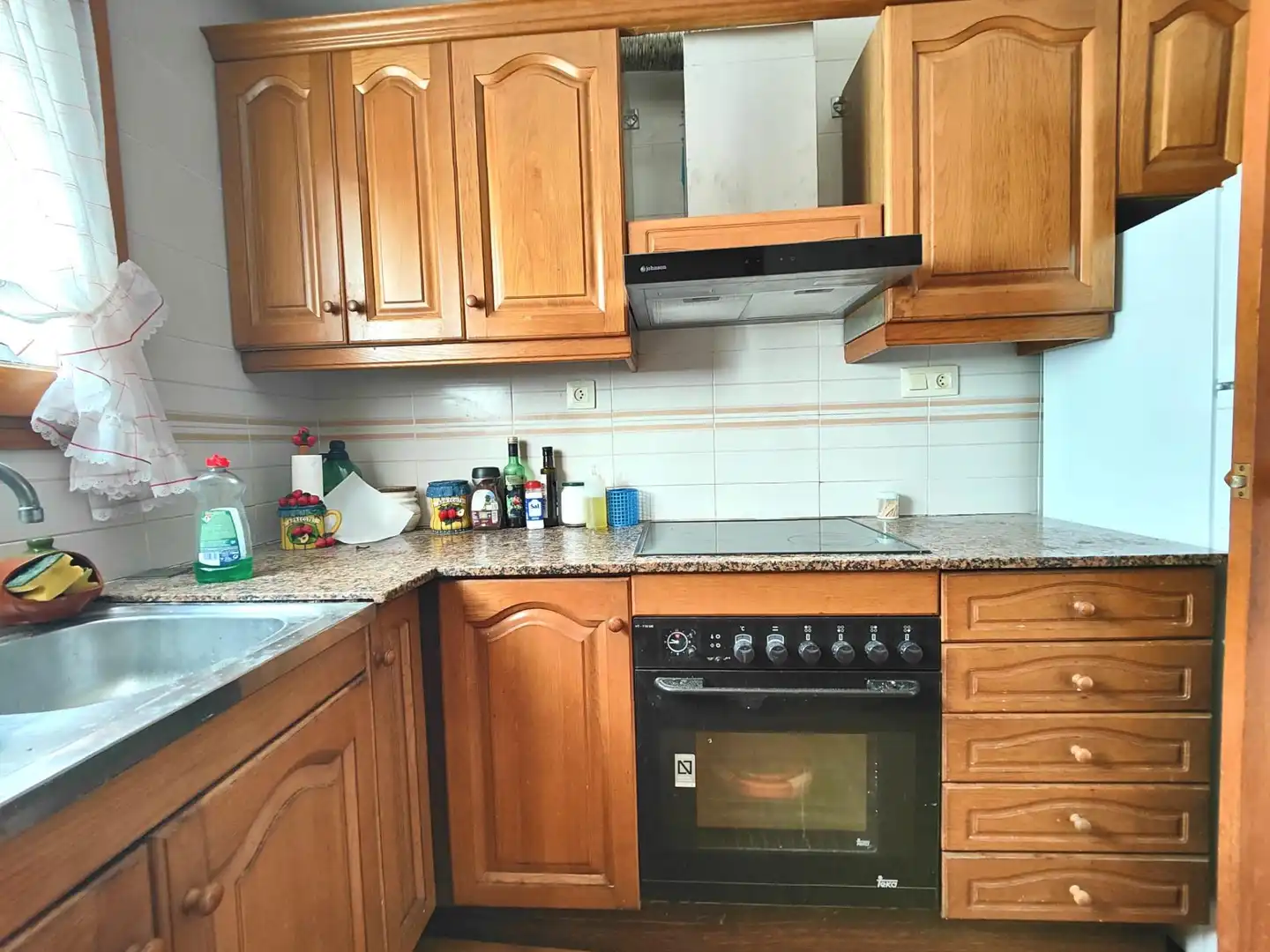 Cocina de Casa adosada en venta en Calafell con Aire acondicionado, Calefacción y Jardín privado
