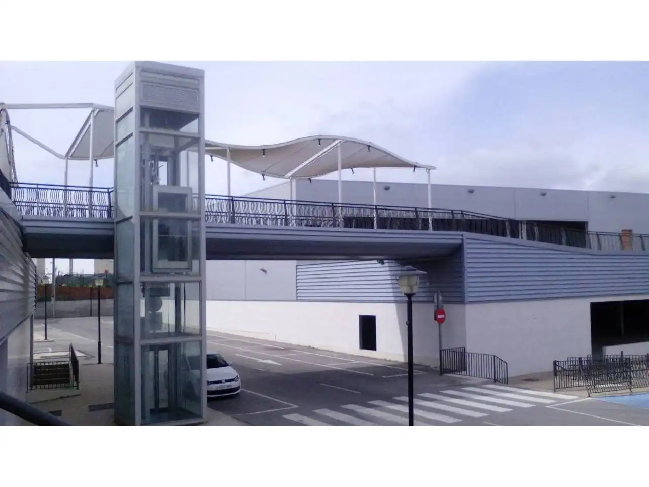 Exterior view of Commercial properties for rent in Pinto  with Alarm