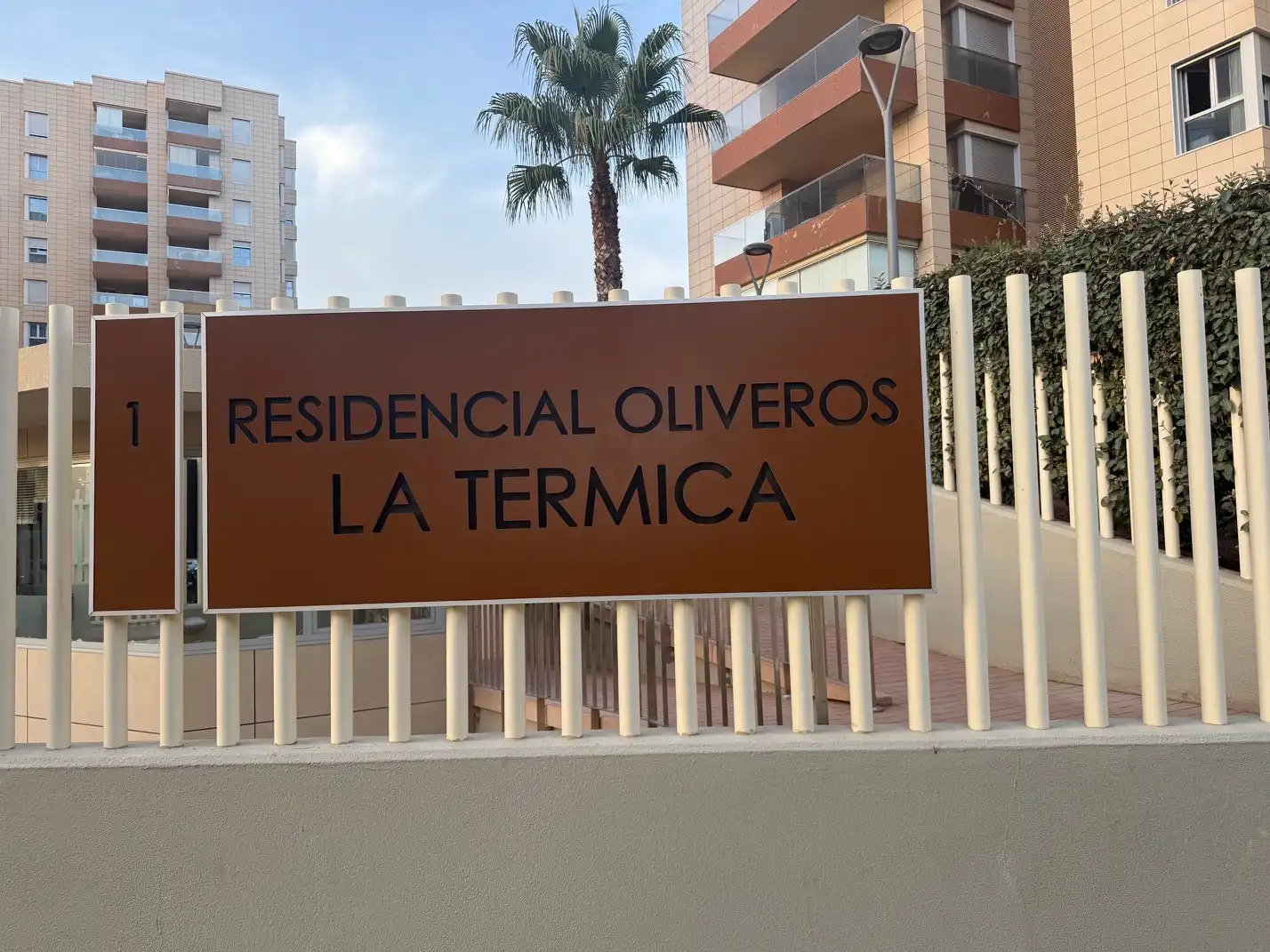 Vista exterior de Piso de alquiler en Almería con Aire acondicionado, Calefacción y Terraza