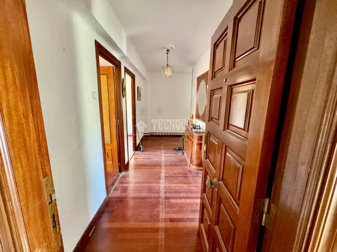 Piso en venta en El Astillero   con Calefacción y Parquet