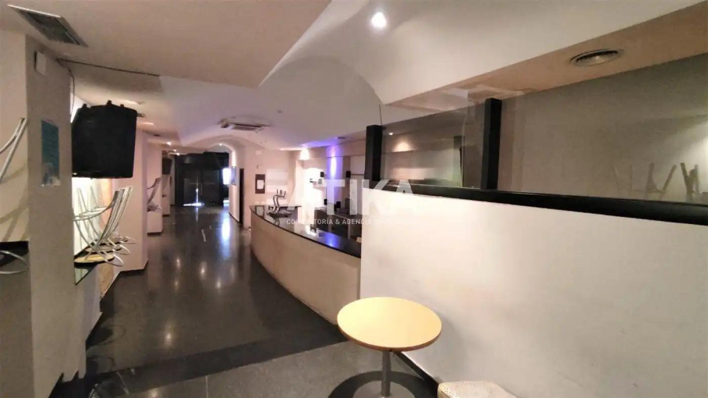 Business premises for sale in Sant Josep - Zona Hospital, imagen 2