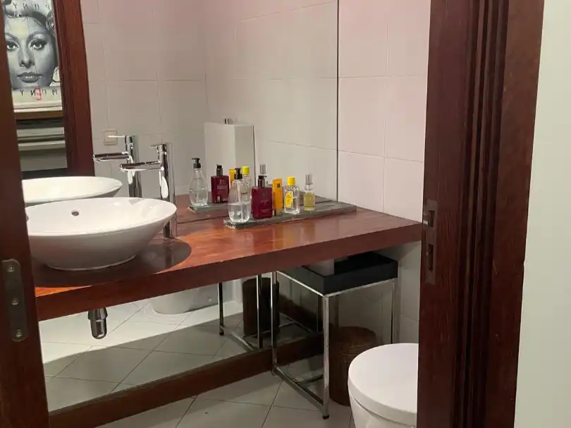 Badezimmer von Büro zur Miete in Eivissa mit Klimaanlage, Heizung und Möbliert