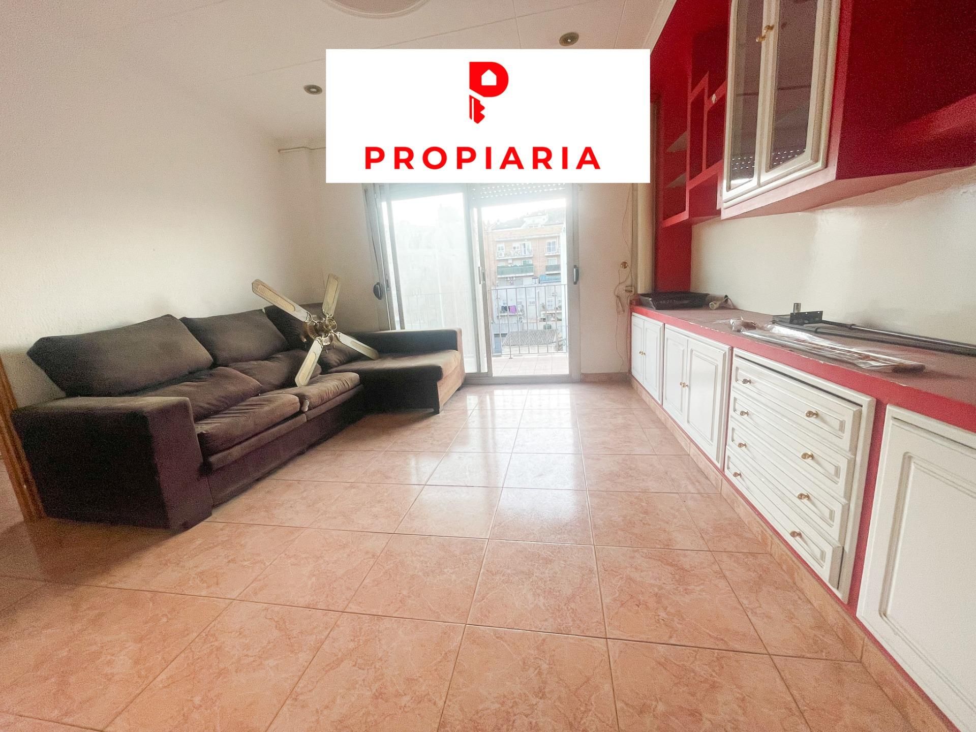 Exterior view of Flat for sale in Sant Vicenç Dels Horts  with Balcony