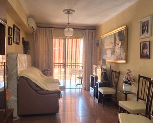 Living room of Flat for sale in Málaga Capital  with Air Conditioner, Terrace and Furnished