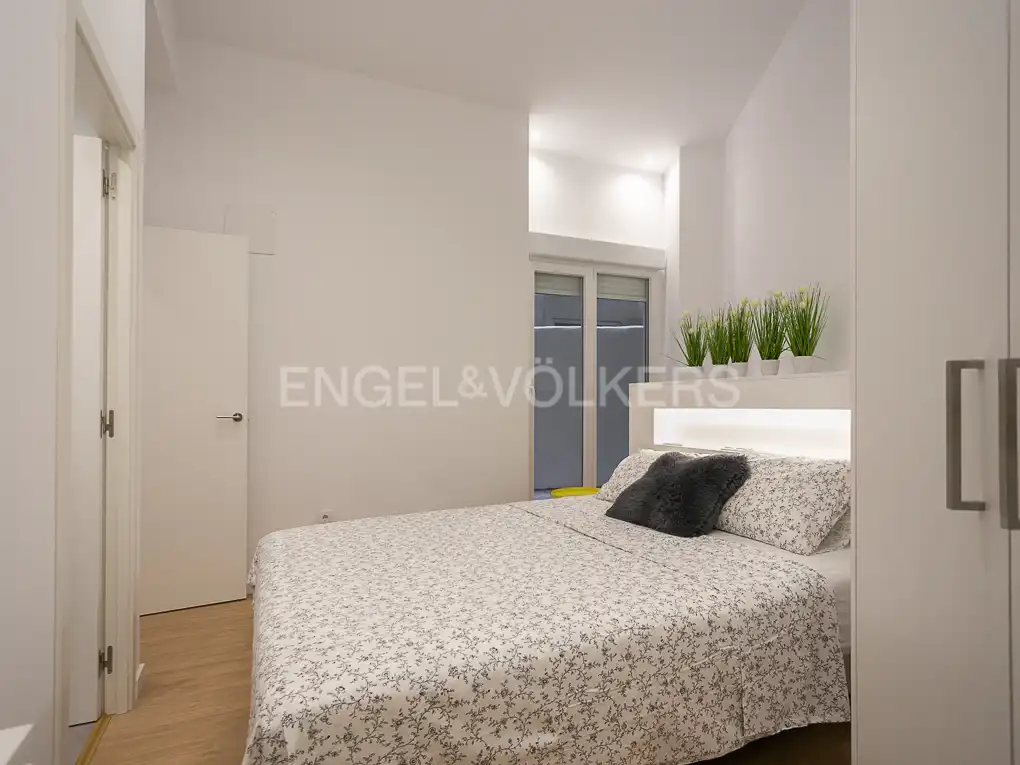 Schlafzimmer von Wohnung zur Miete in Valencia mit Klimaanlage, Heizung und Parkett