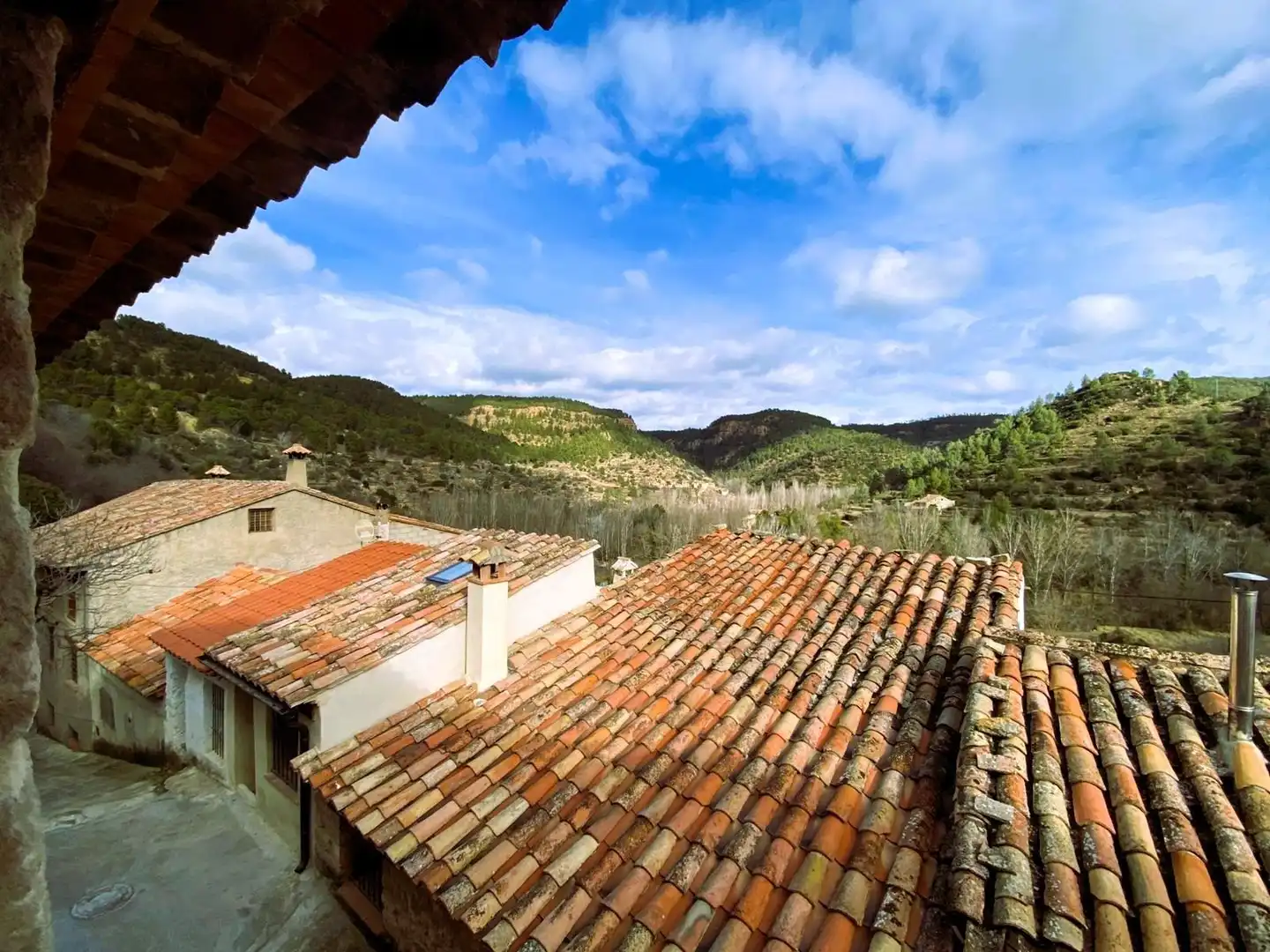 Vista exterior de Finca rústica en venda en Olba amb Calefacció i Moblat