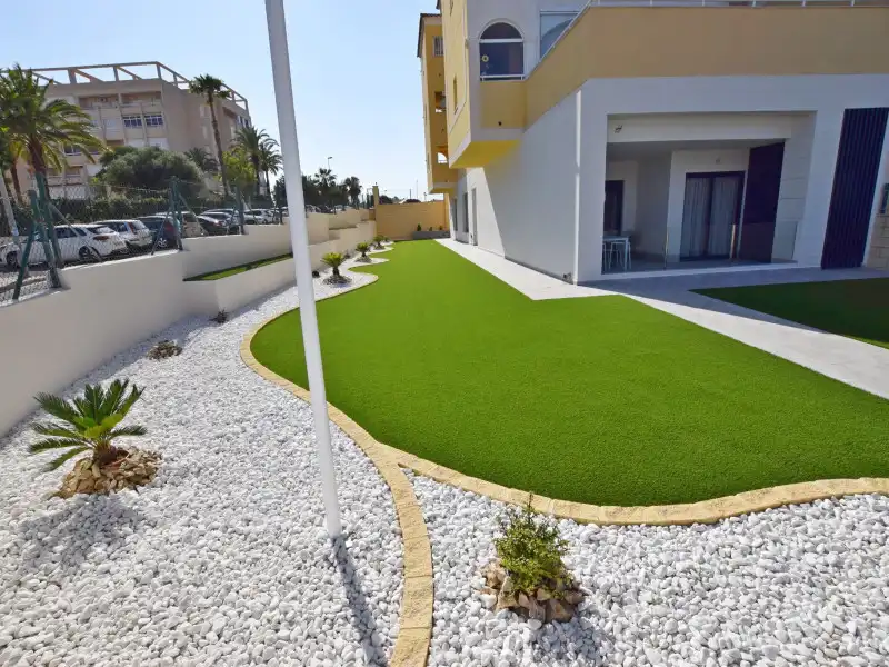 Terrassa de Àtic en venda en Torrevieja amb Aire condicionat, Calefacció i Jardí privat