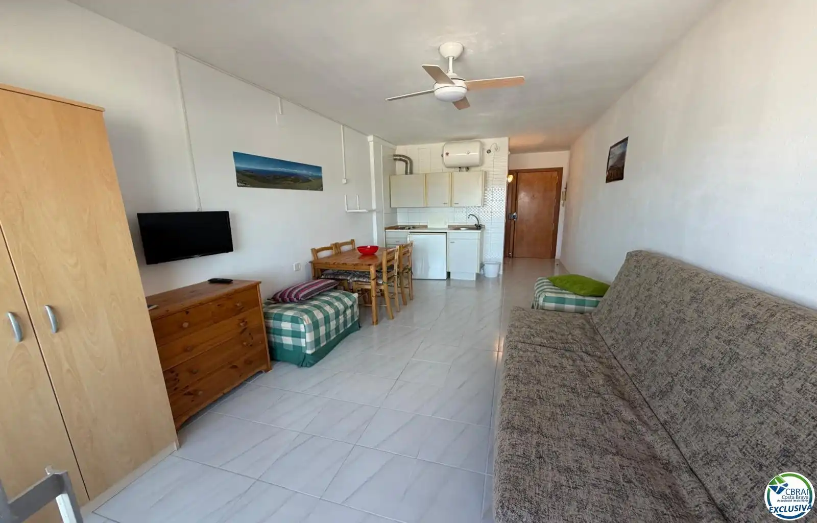 Living room of Flat for sale in Empuriabrava  with Furnished