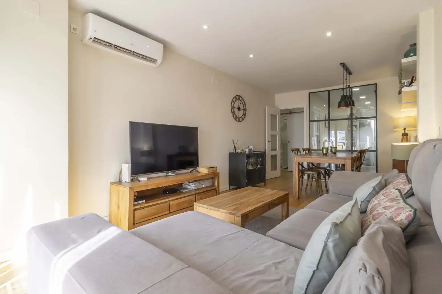Sala de estar de Piso en venta en Sevilla con Aire acondicionado y Balcón